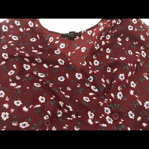 Red bouse🥀 - Picture 3 of 4